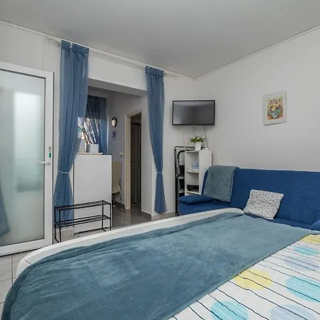 Apartment Neva